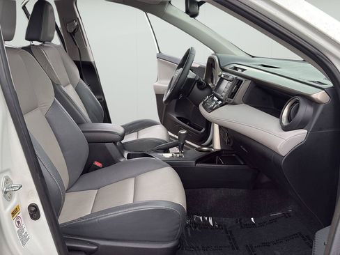 Used 2015 Toyota RAV4 Limited w/ Technology Package AWD/4WD image 14