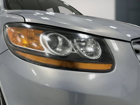 Used 2010 Hyundai Santa Fe Limited w/ Navigation Pkg 4 FWD image 11