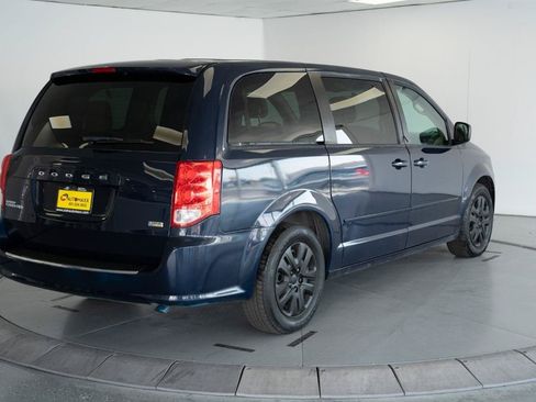 Used 2016 Dodge Grand Caravan SE w/ Quick Order Package 29E SE FWD image 8
