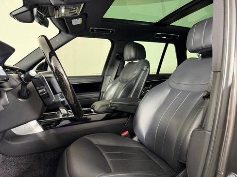 Used 2023 Land Rover Range Rover SE AWD/4WD image 6