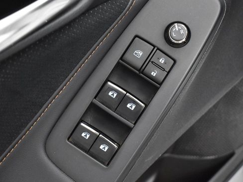 Used 2019 Toyota Avalon XSE image 10