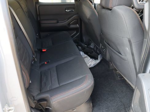 Used 2023 Nissan Frontier PRO-4X w/ Pro Convenience Package AWD/4WD image 17
