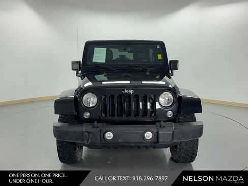 Used 2014 Jeep Wrangler Unlimited Rubicon w/ Connectivity Group AWD/4WD image 2