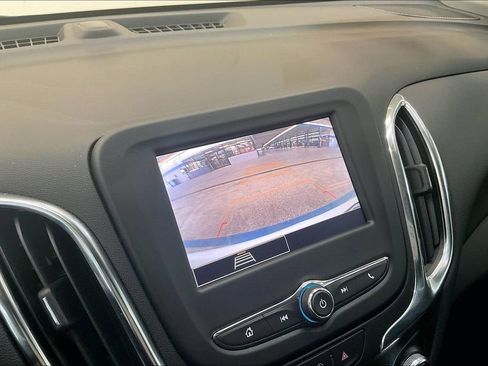 Used 2024 Chevrolet Equinox LT FWD image 15