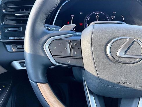 Used 2024 Lexus RX 450h AWD w/ Luxury Package image 7