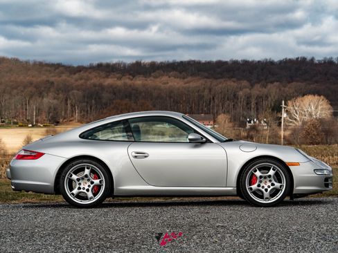 Used 2005 Porsche 911 Carrera S image 6