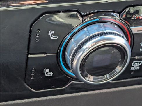 Used 2024 GMC Sierra 1500 SLT image 24