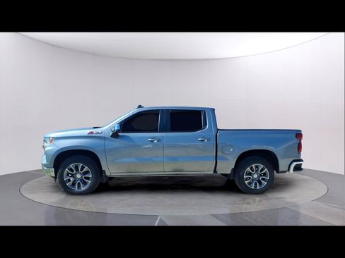 Used 2025 Chevrolet Silverado 1500 LT AWD/4WD image 2