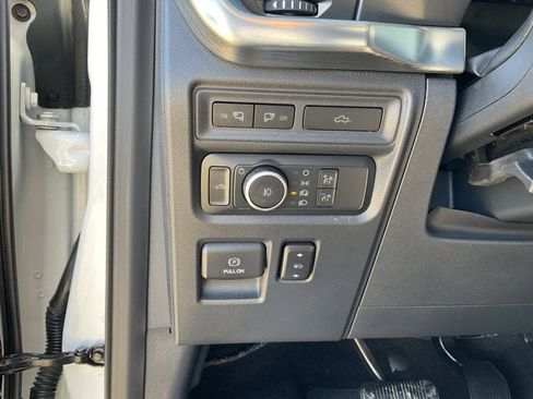 Used 2021 Ford F150 Lariat image 11