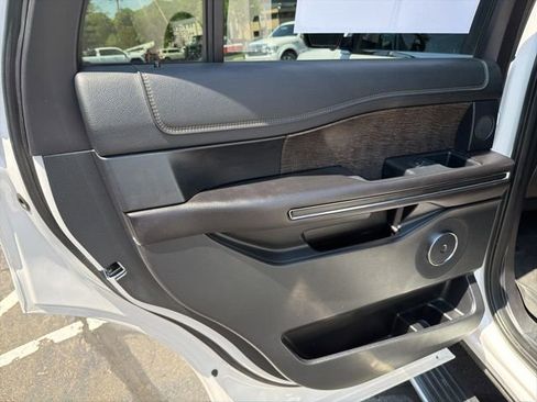 Used 2018 Ford Expedition Limited w/ Equipment Group 302A AWD/4WD image 25