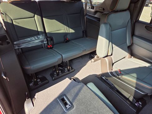 New 2026 GMC Yukon XL AT4 w/ AT4 Premium Plus Package AWD/4WD image 24