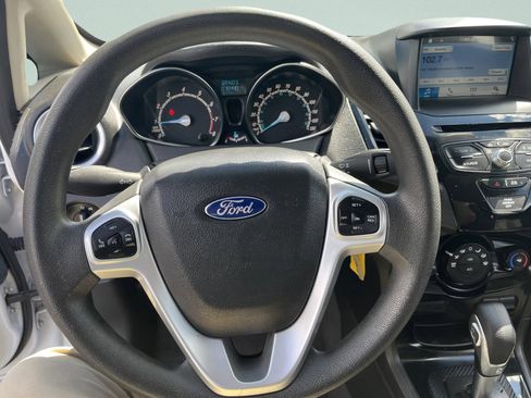 Used 2019 Ford Fiesta SE w/ Equipment Group 201A image 5