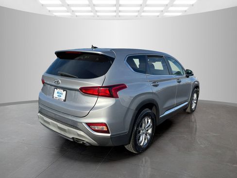 Used 2020 Hyundai Santa Fe SE image 4