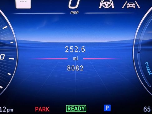 Certified 2025 Mercedes-Benz GLC 350e 4MATIC image 28