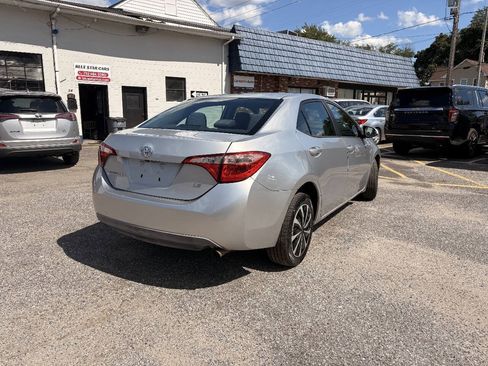 Used 2018 Toyota Corolla LE FWD image 9
