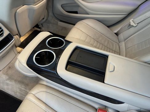 Used 2018 Mercedes-Benz S 560 Sedan image 29