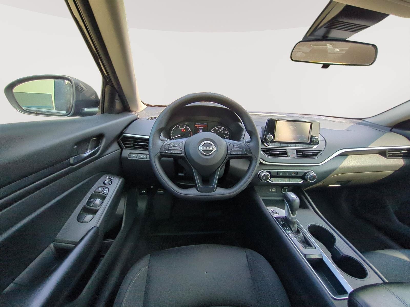 Used 2024 Nissan Altima 2.5 S FWD image 31