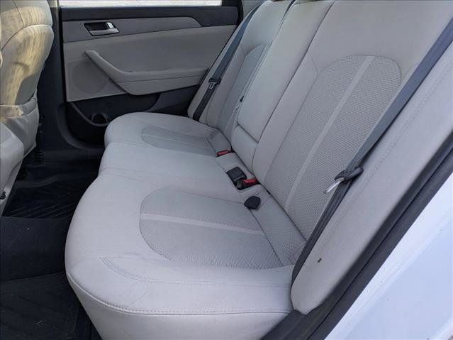 Used 2017 Hyundai Sonata SE FWD image 12