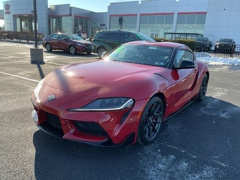 Used 2025 Toyota Supra 3.0 image 1