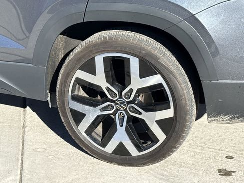 Used 2022 Volkswagen Taos SEL image 8