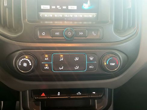 Used 2018 Chevrolet Colorado W/T w/ WT Convenience Package RWD image 15