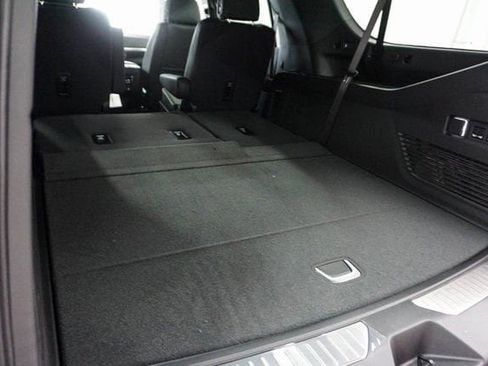 New 2026 Chevrolet Suburban Premier RWD image 22