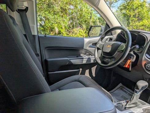 Used 2022 Chevrolet Colorado LT w/ LT Convenience Package RWD image 15