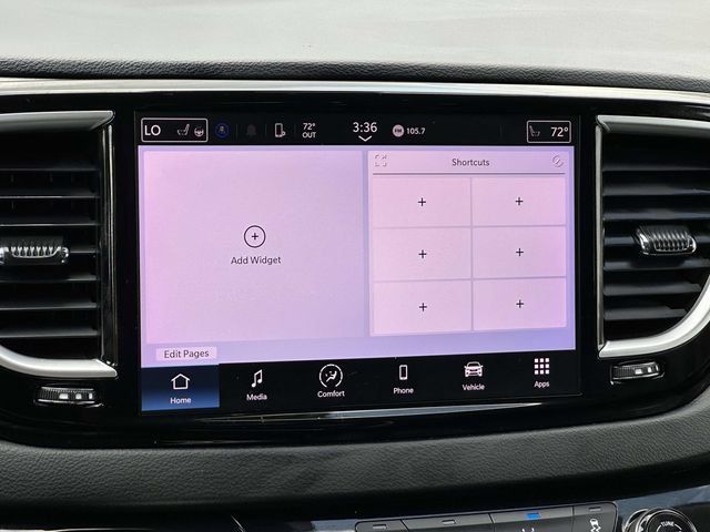 Used 2023 Chrysler Pacifica Touring-L FWD image 18