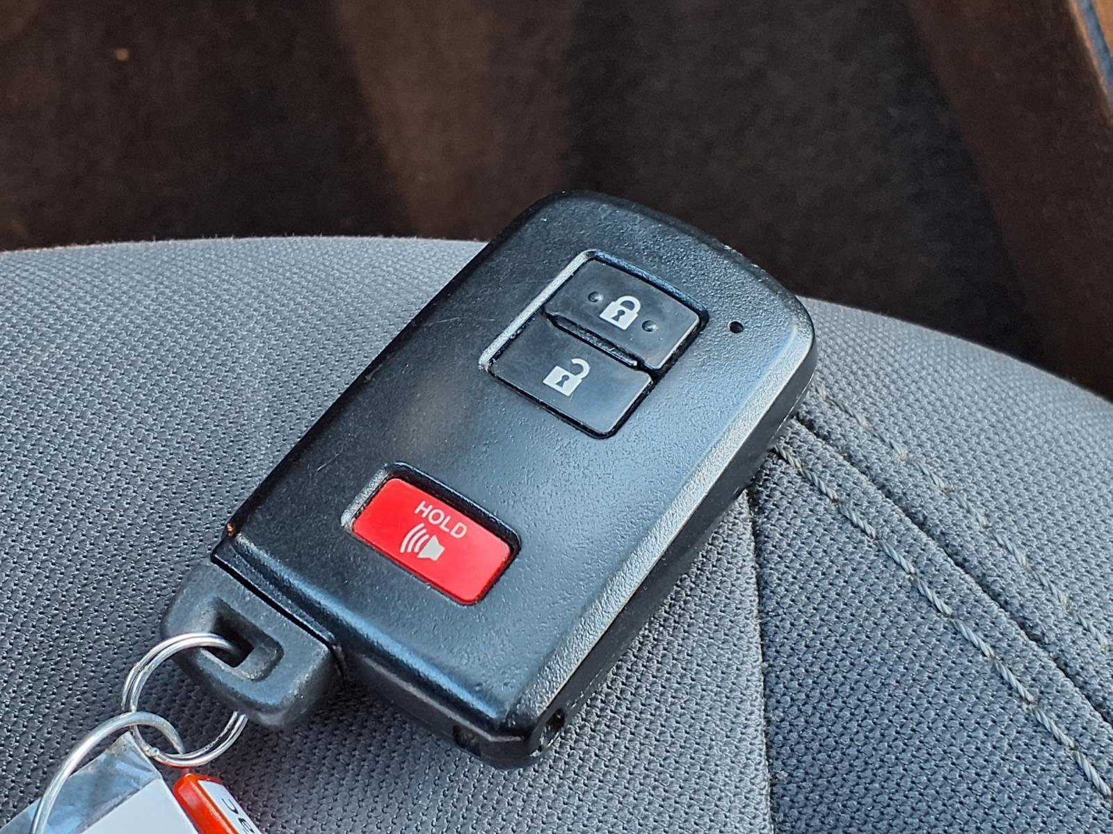 Used 2019 Toyota Tacoma TRD Sport AWD/4WD image 15