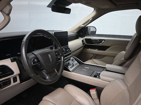Used 2019 Lincoln Navigator Reserve AWD/4WD image 19