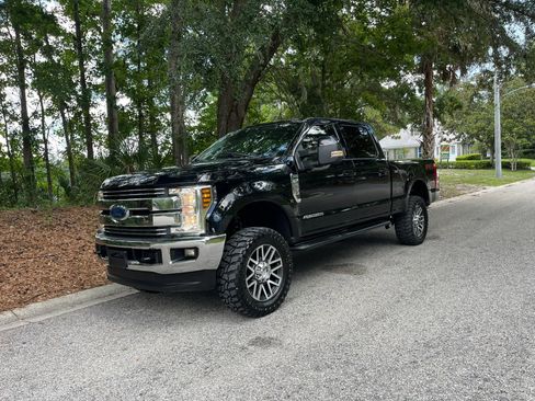Used 2018 Ford F250 Lariat w/ Lariat Value Package AWD/4WD image 8