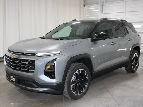 New 2026 Chevrolet Equinox LT w/ Convenience Package II AWD/4WD image 3