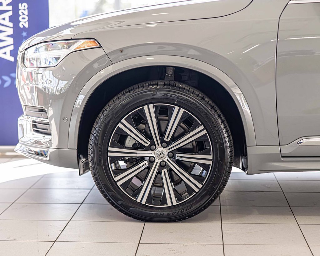 Used 2025 Volvo XC90 B6 Plus AWD/4WD image 9