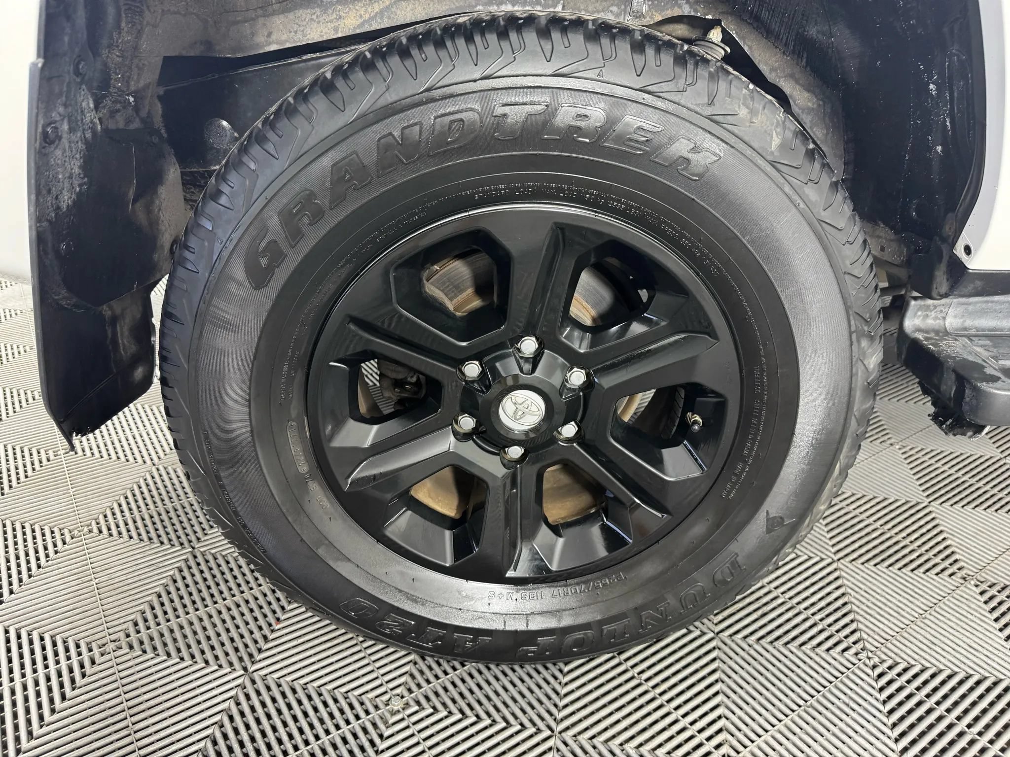 Used 2019 Toyota 4Runner SR5 Premium AWD/4WD image 46