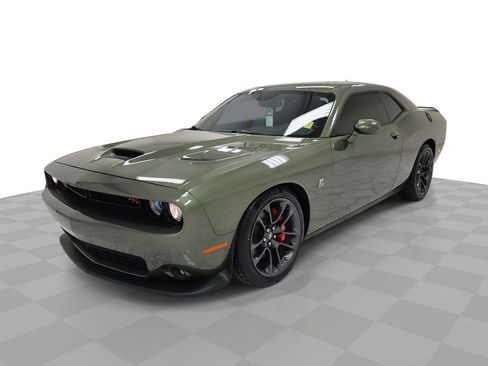 Used 2022 Dodge Challenger R/T Scat Pack image 1