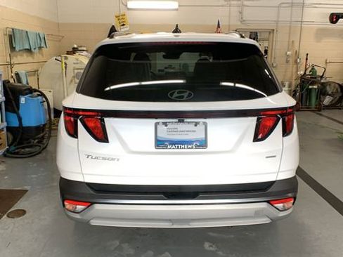 Certified 2025 Hyundai Tucson SEL AWD/4WD image 5