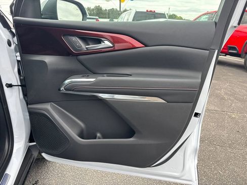 New 2026 Chevrolet Traverse Z71 w/ Driver Confidence Package image 15