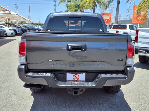 Used 2022 Toyota Tacoma TRD Off-Road w/ Technology Package RWD image 6