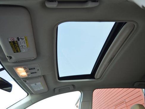 Used 2014 Toyota RAV4 XLE AWD/4WD image 54