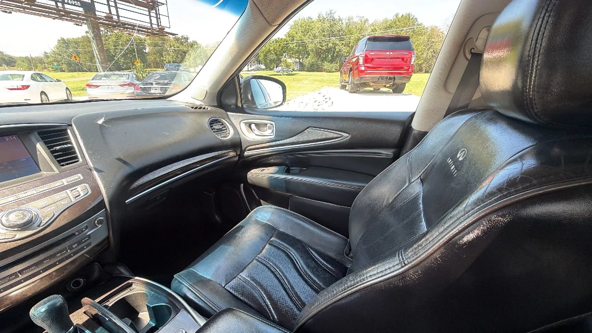Used 2013 INFINITI JX35 AWD w/ Premium Pkg image 12