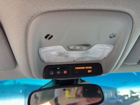 Used 2020 Chevrolet Bolt LT image 19