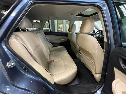 Used 2016 Subaru Outback 2.5i Limited AWD/4WD image 29