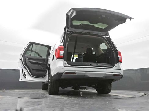 Used 2024 Ford Expedition XLT image 42