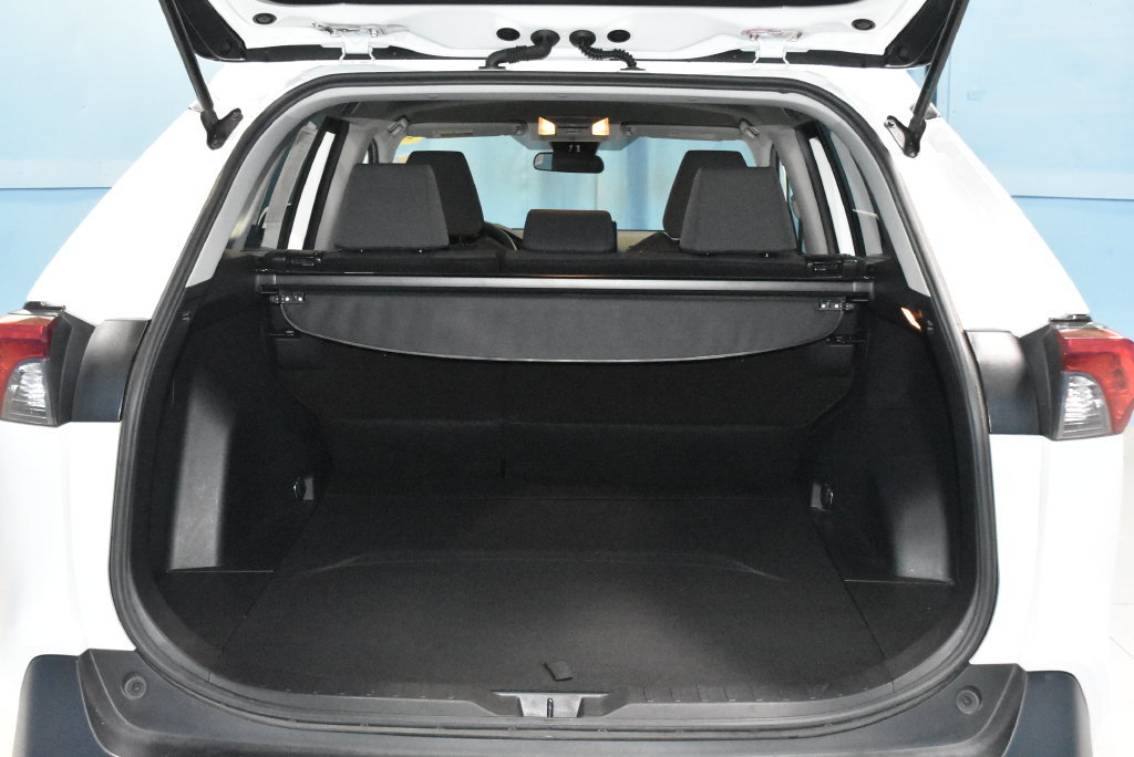 Used 2020 Toyota RAV4 XLE FWD image 32