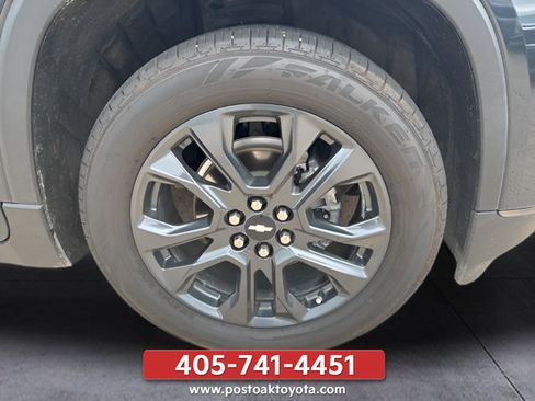 Used 2021 Chevrolet Traverse RS FWD image 17