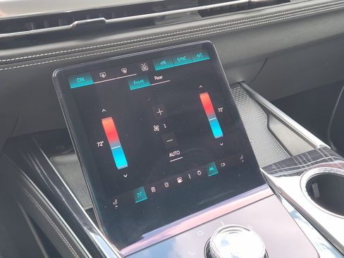 Used 2025 Cadillac Escalade Sport w/ LPO, ONYX Package image 17