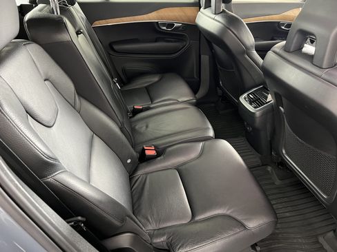 Used 2021 Volvo XC90 T6 Momentum w/ Protection Package Premier AWD/4WD image 24