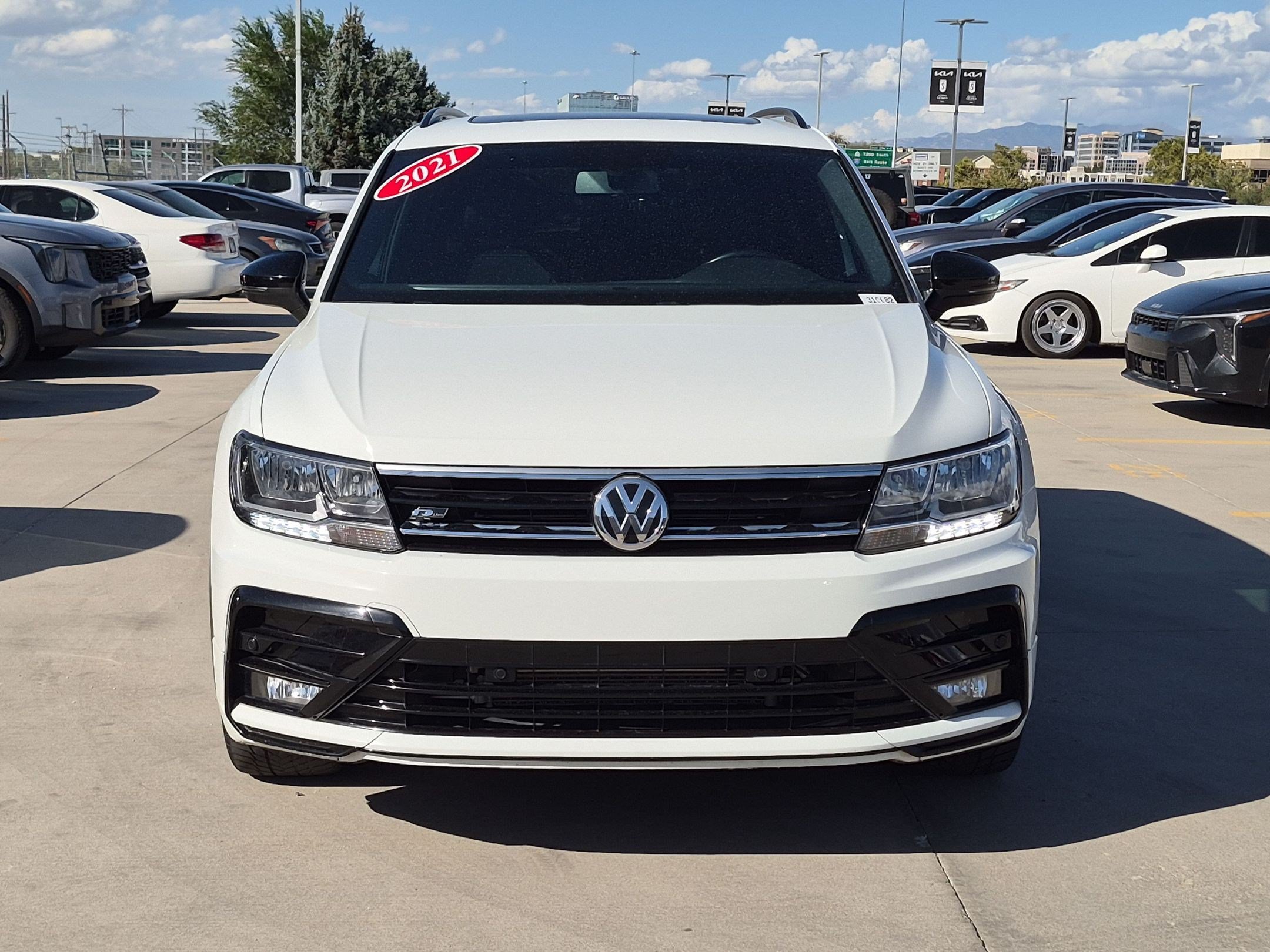 Used 2021 Volkswagen Tiguan SE R-Line AWD/4WD image 9