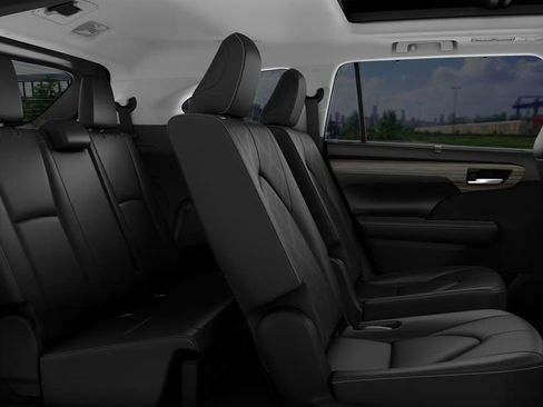 New 2026 Toyota Highlander Platinum image 21
