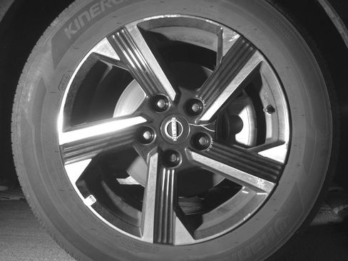 Used 2025 Nissan Sentra SV FWD image 13